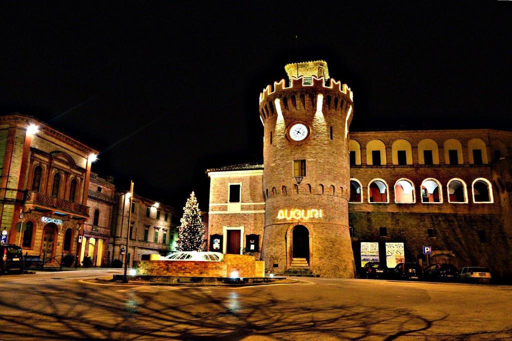 B&B Reillys Montecarotto Exterior foto